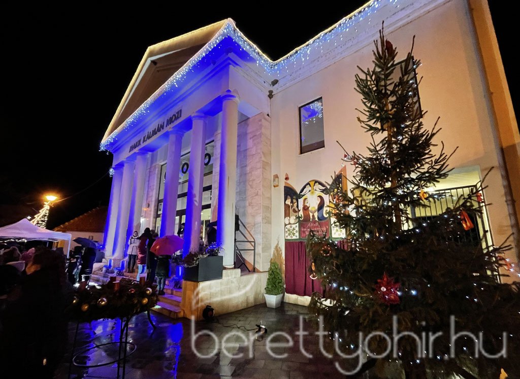 Betlehemi szárnyas oltárt nyitottunk 39